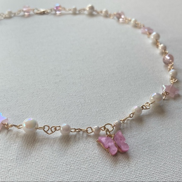 ♡ Handmade pink and white butterfly necklace - Picture 2 of 2